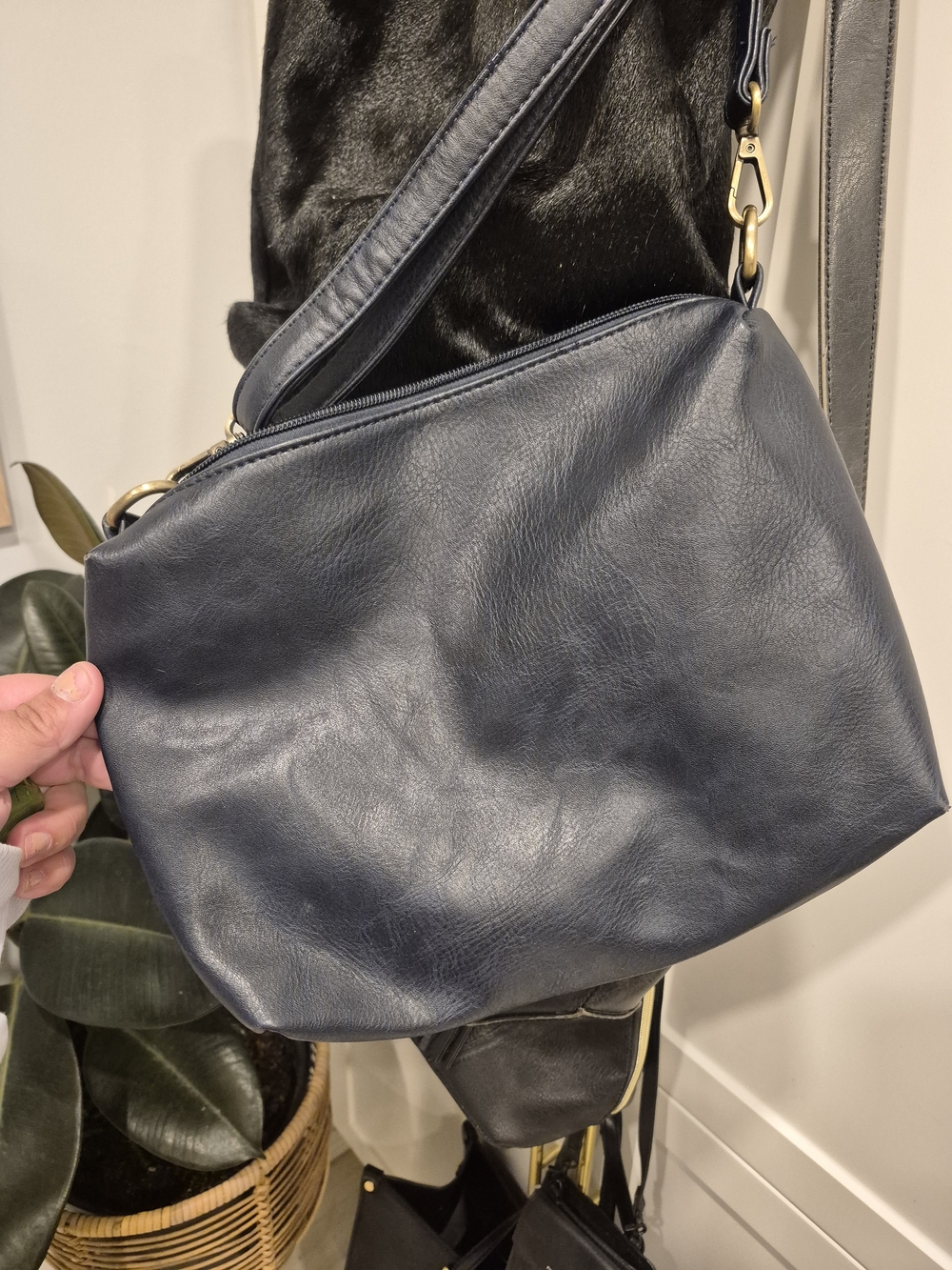 Black Purse Collection - Picture 4 of 7